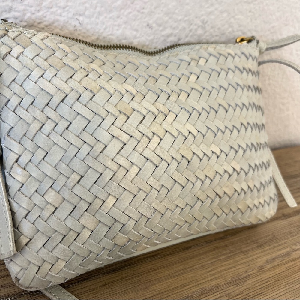 Madewell the knotted crossbody bag woven leather ashen sage green - Picture 5 of 14